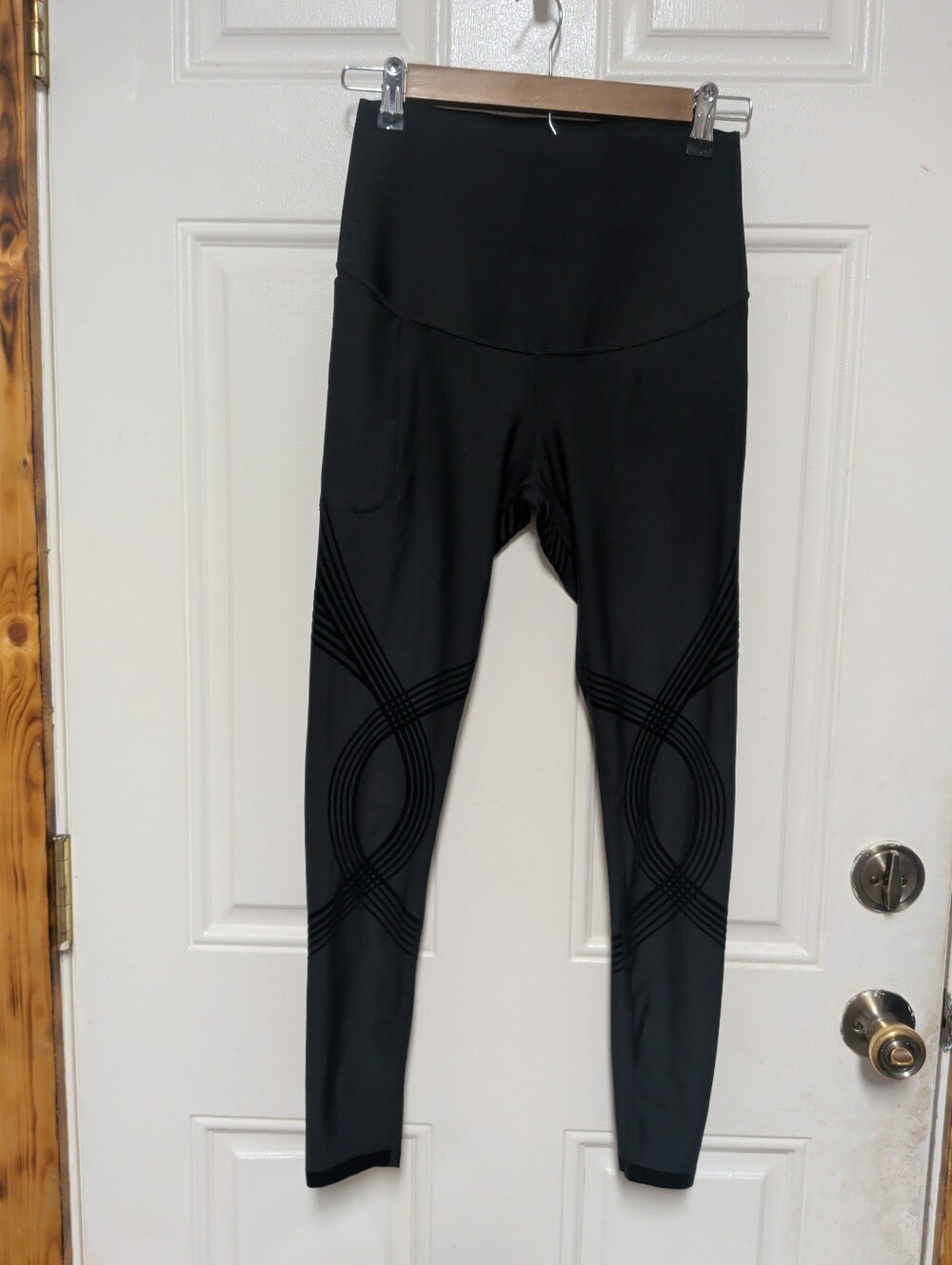 Fanka Body Sculpt Leggings Reversible 7/8 Wear Women’s Size S Black Yoga Pants
